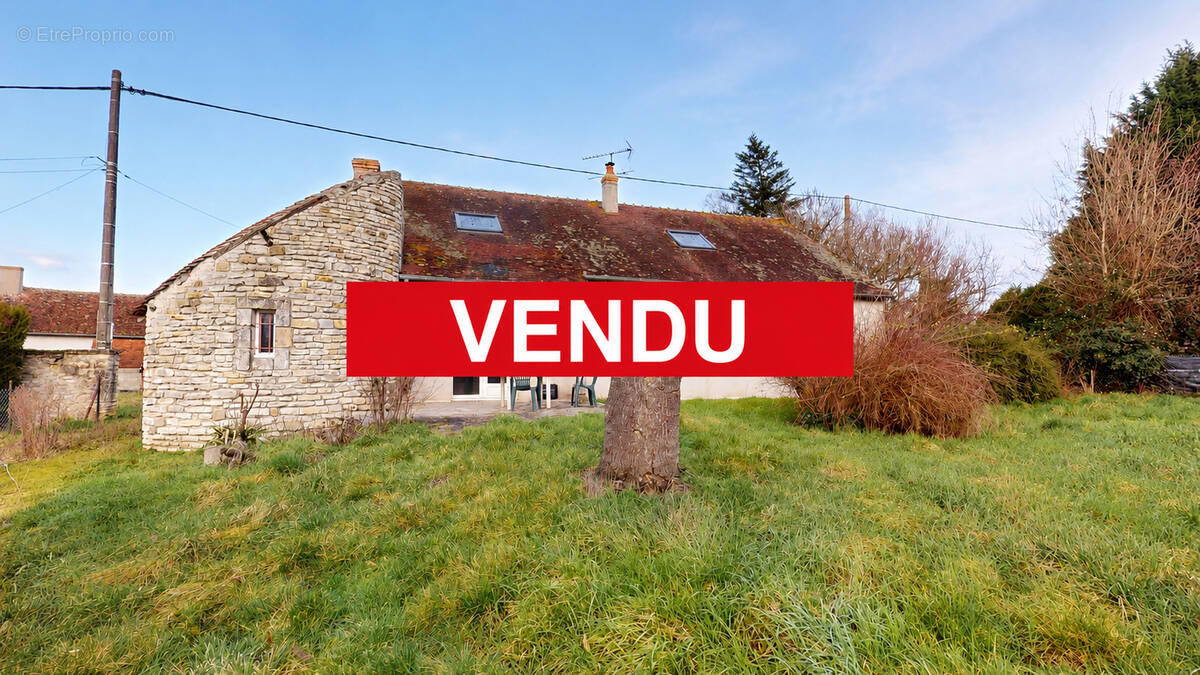Maison à OUROUER-LES-BOURDELINS