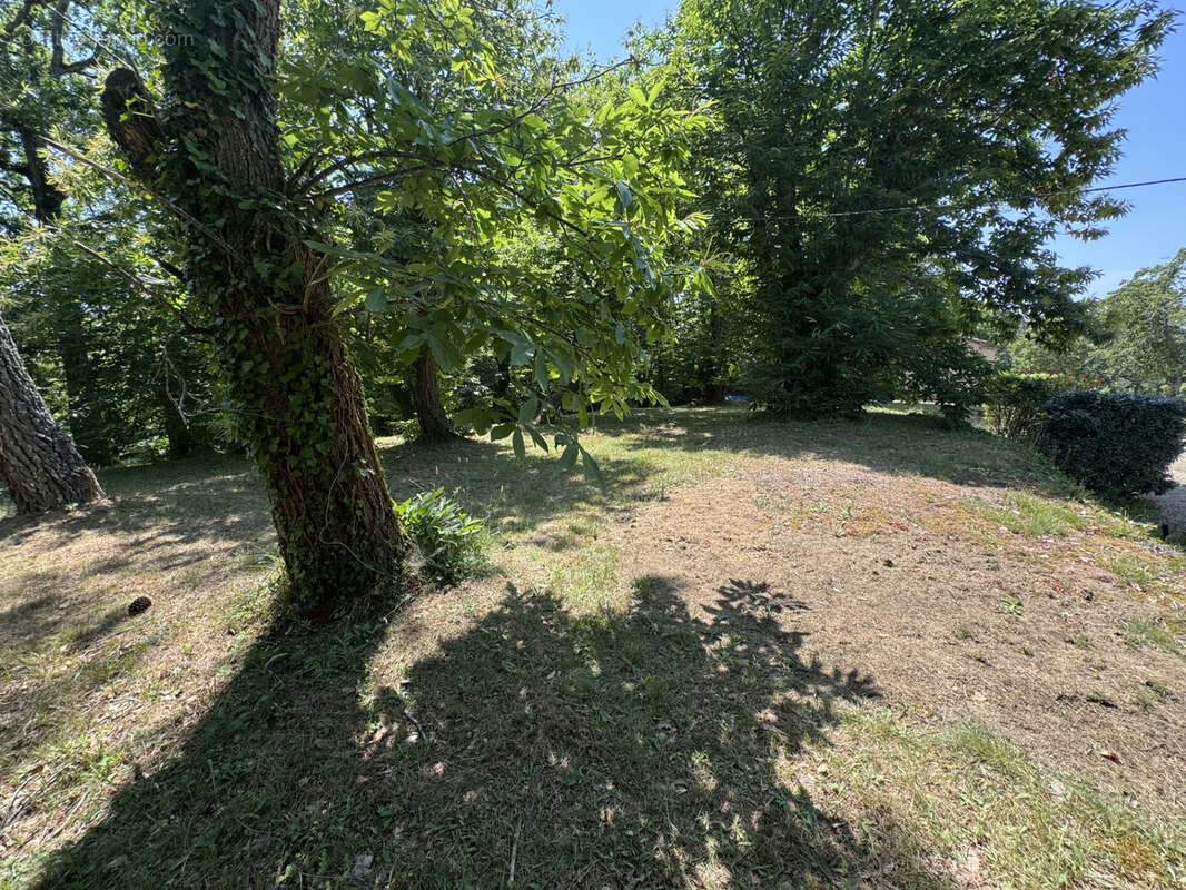 Maison à CENAC-ET-SAINT-JULIEN