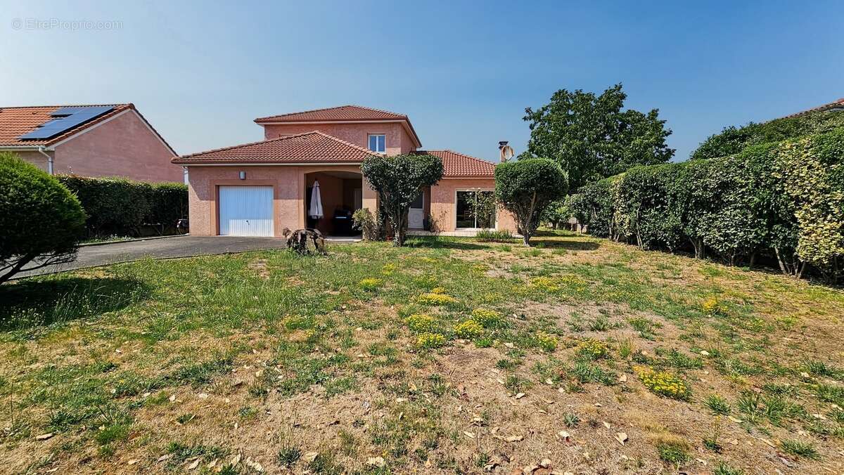 Maison à vendre 5 pièces, 4 chambres avec jardin et garage à LALOUBERE (65) - photo 24