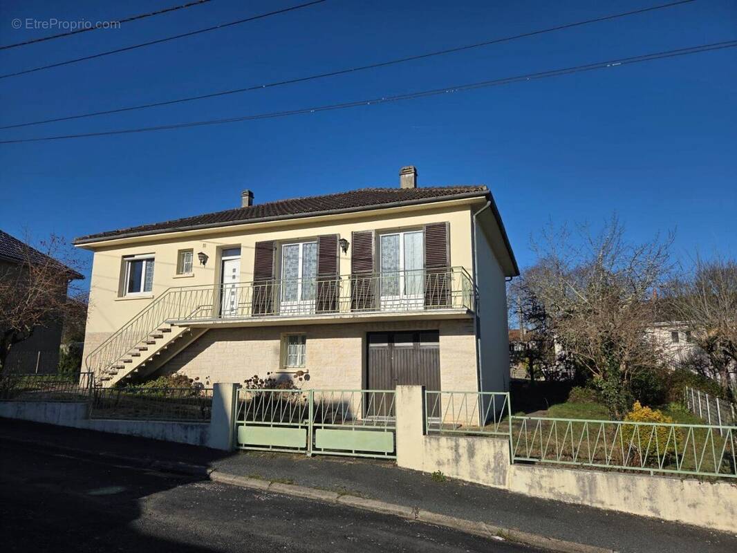 Maison à COULOUNIEIX-CHAMIERS