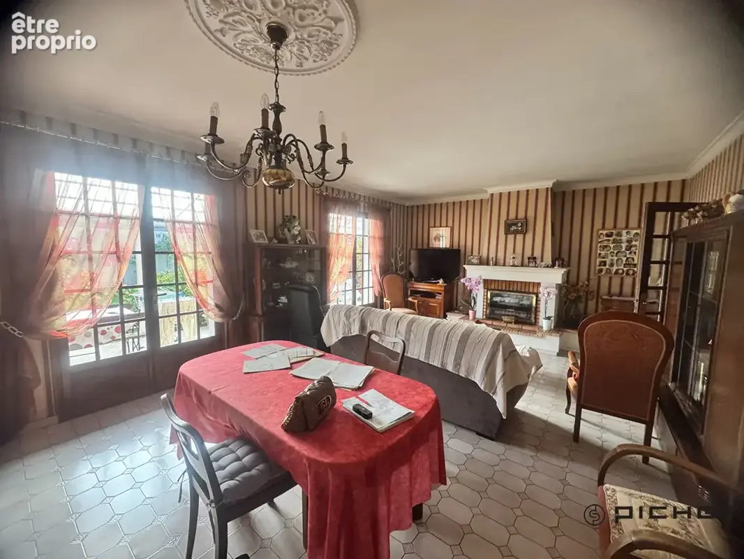 Talence ? Secteur Pacaris  Appartement en rez-de-chaussée avec  jardin et 2 places de parking - photo 1