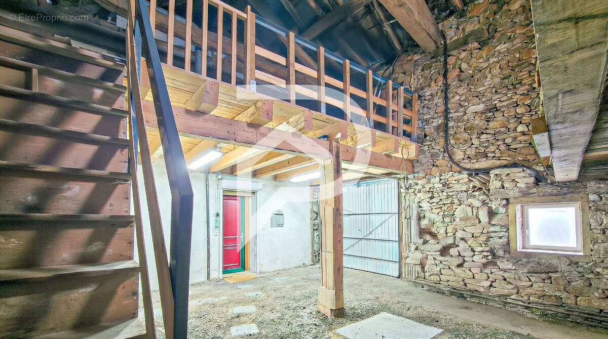 Maison 5 pièces 130 m2 à Montredon-Labessonnie - photo 12