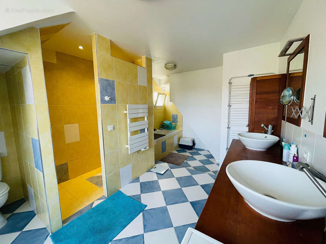 Maison à SARTROUVILLE