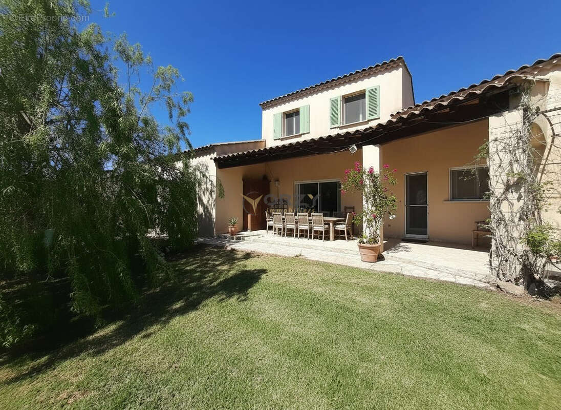 Maison à MAUSSANE-LES-ALPILLES