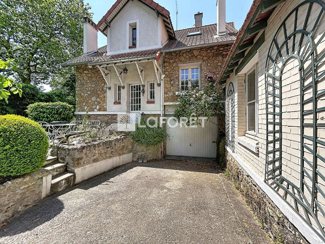 Maison à LE VESINET