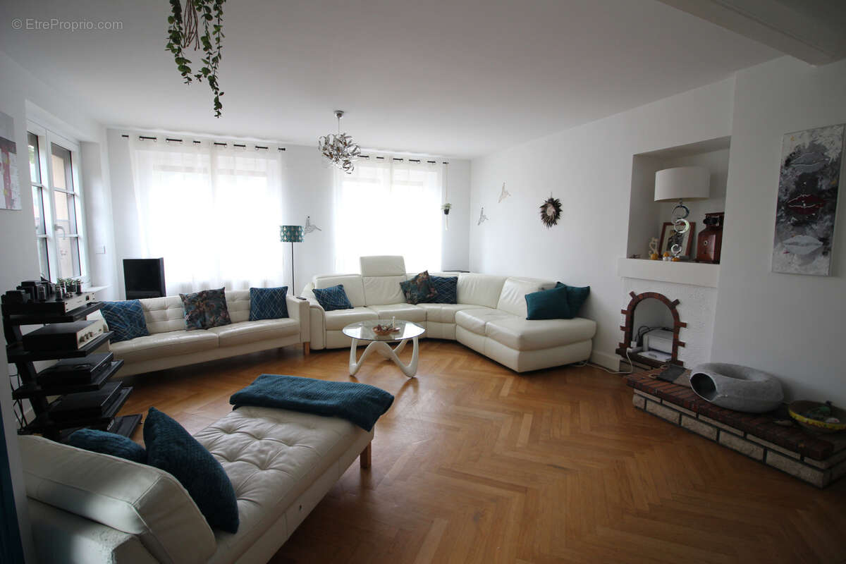 Maison à NUITS-SAINT-GEORGES