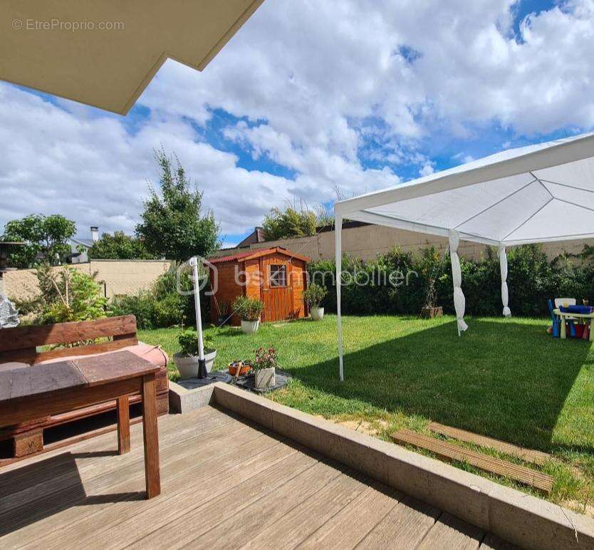 Appartement à CHENNEVIERES-SUR-MARNE