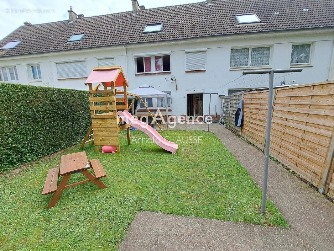 Maison à AUXI-LE-CHATEAU