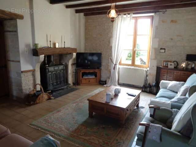 Maison à LONGRE
