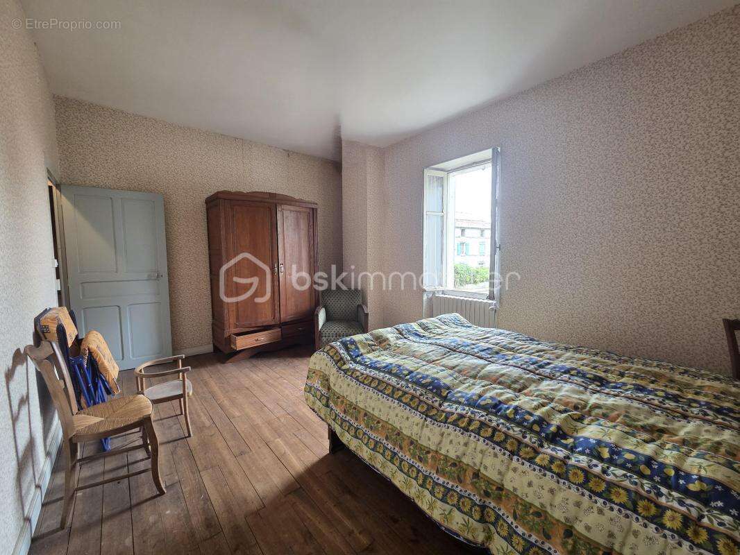 Maison à LIMALONGES