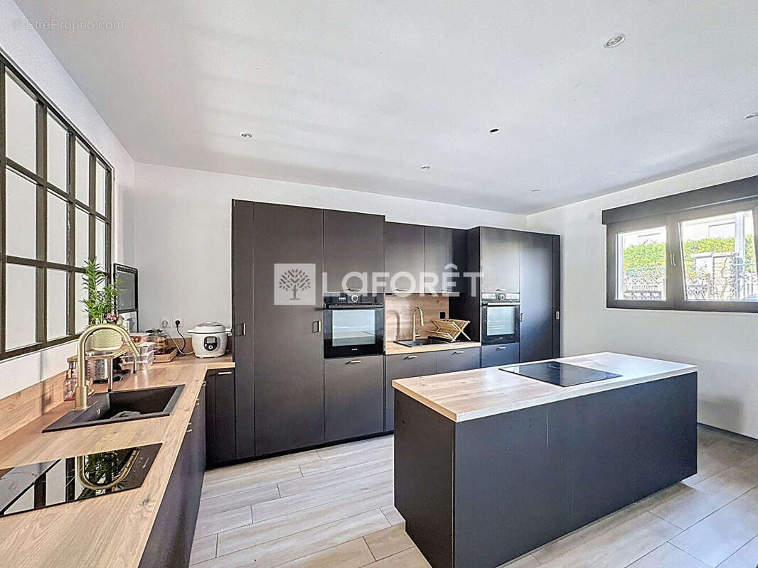 Maison à BONNEUIL-SUR-MARNE