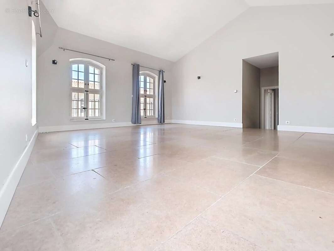 Appartement à UZES