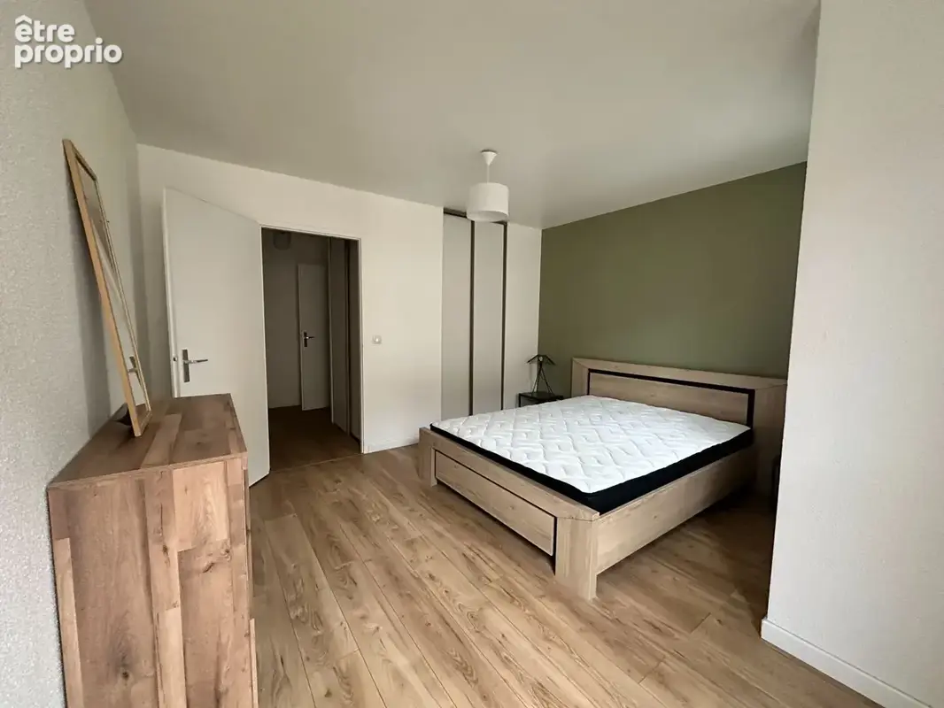 À vendre à Annemasse, Beau T3 meublé à deux pas de la gare et du tramway - photo 4