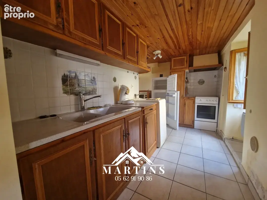 EXCLUSIVITE AGENCE - Charmante petite maison de village et terrain autour. - photo 10