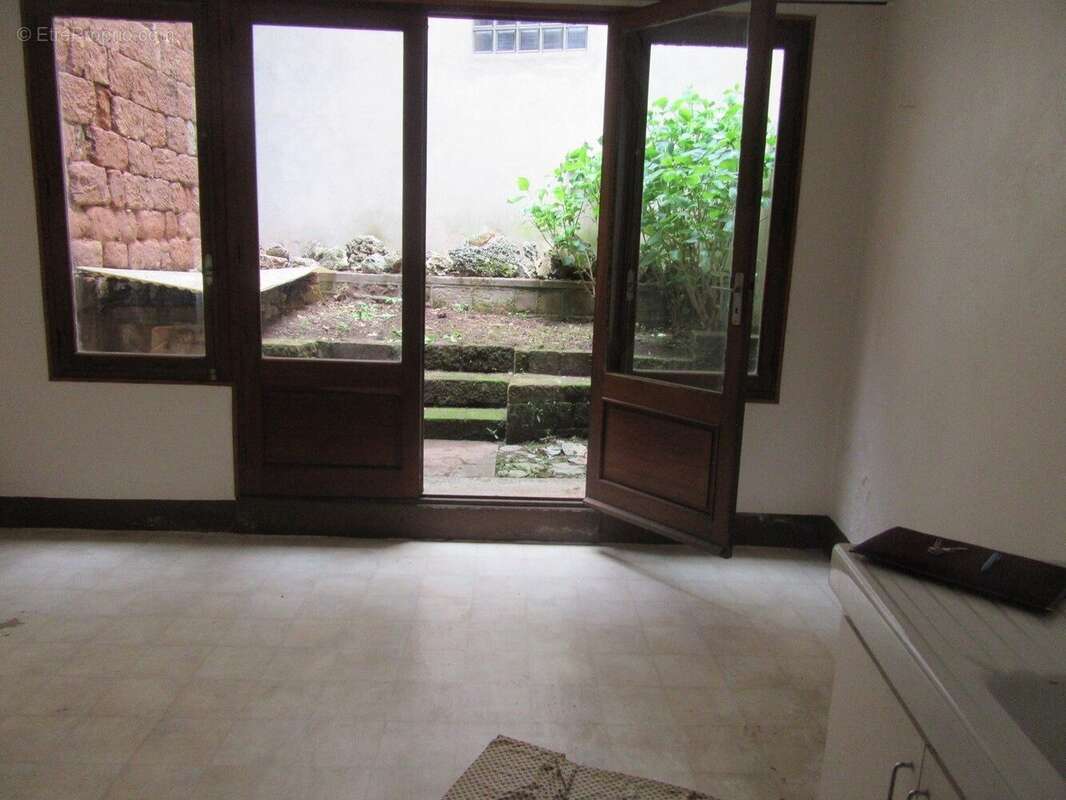 Appartement à MARCILLAC-VALLON