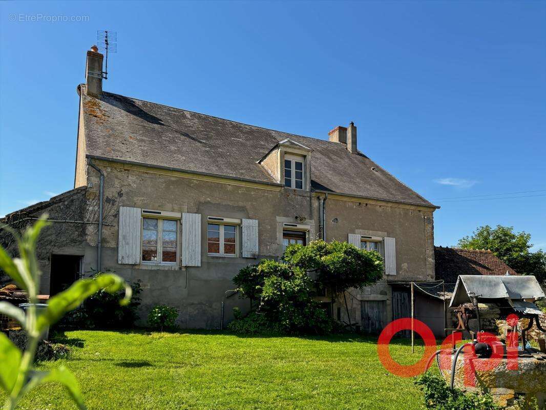 Maison à NOZIERES