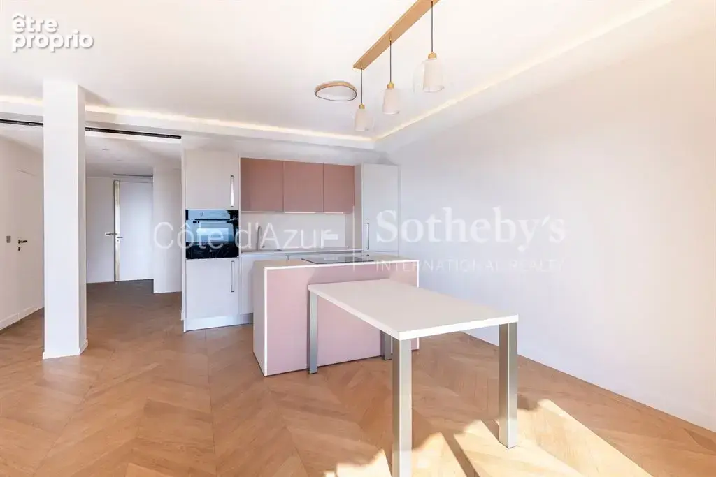 Villefranche sur Mer, appartement rénové avec vue mer au Col de Villefranche - photo 3