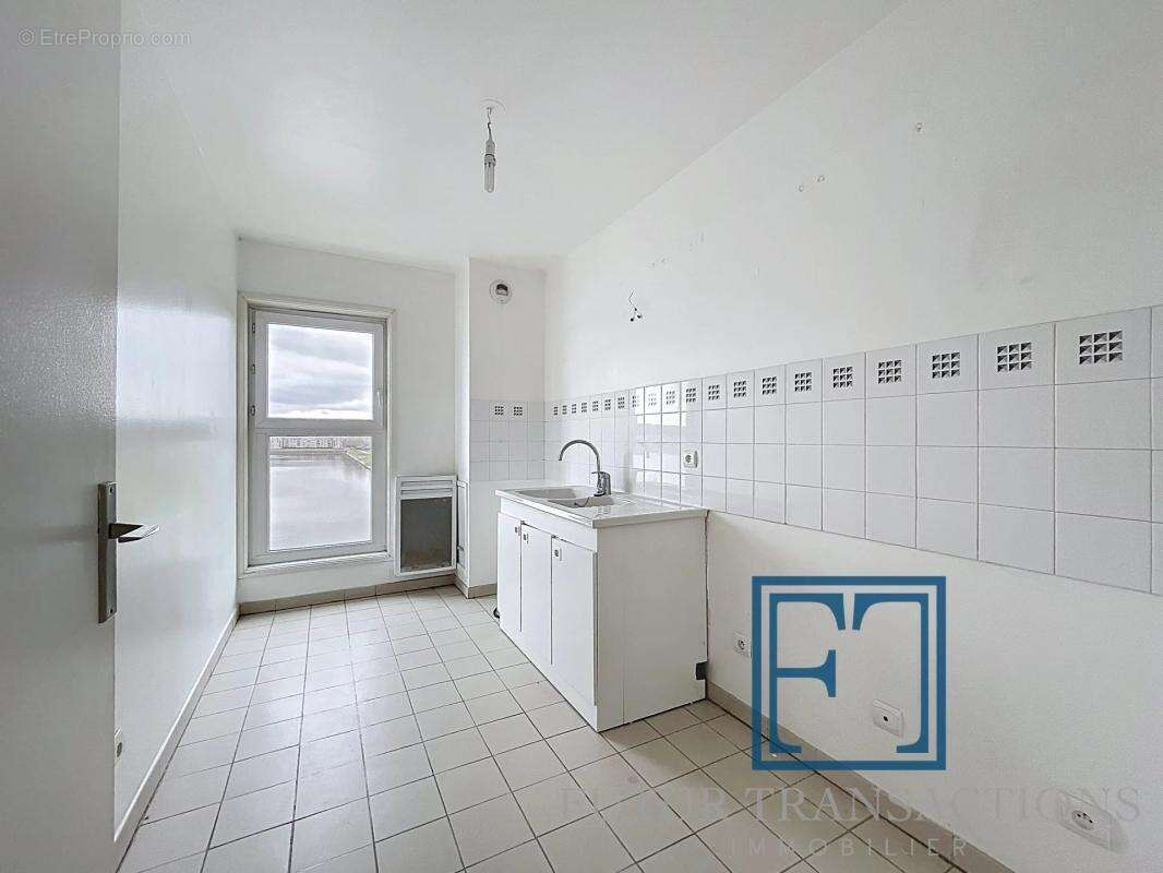 Appartement à VOISINS-LE-BRETONNEUX