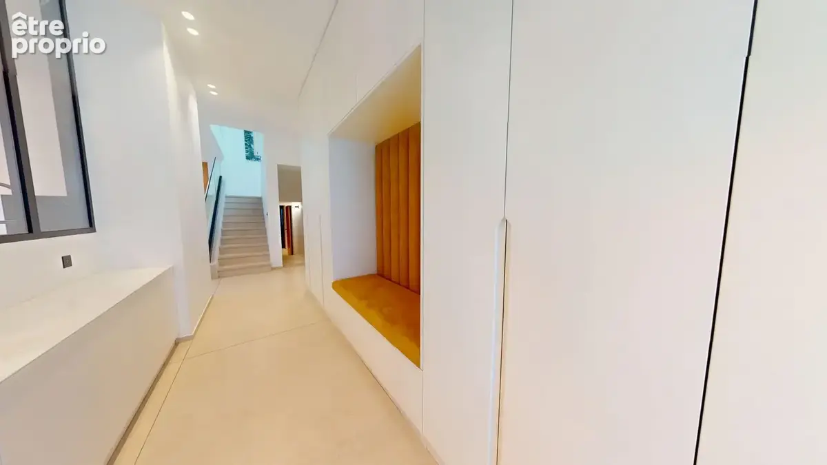 Maison 262 m² à Saint-Maur-Des-Fosses  - photo 6