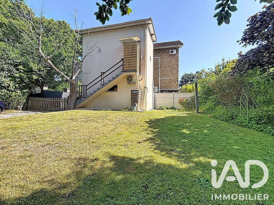 Maison 115 m² à Aulnay-Sous-Bois  - photo 4