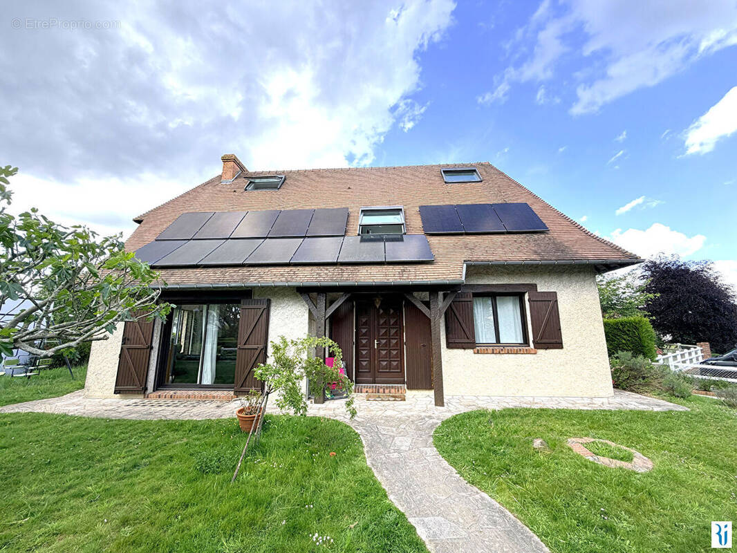 Maison à LE MESNIL-ESNARD