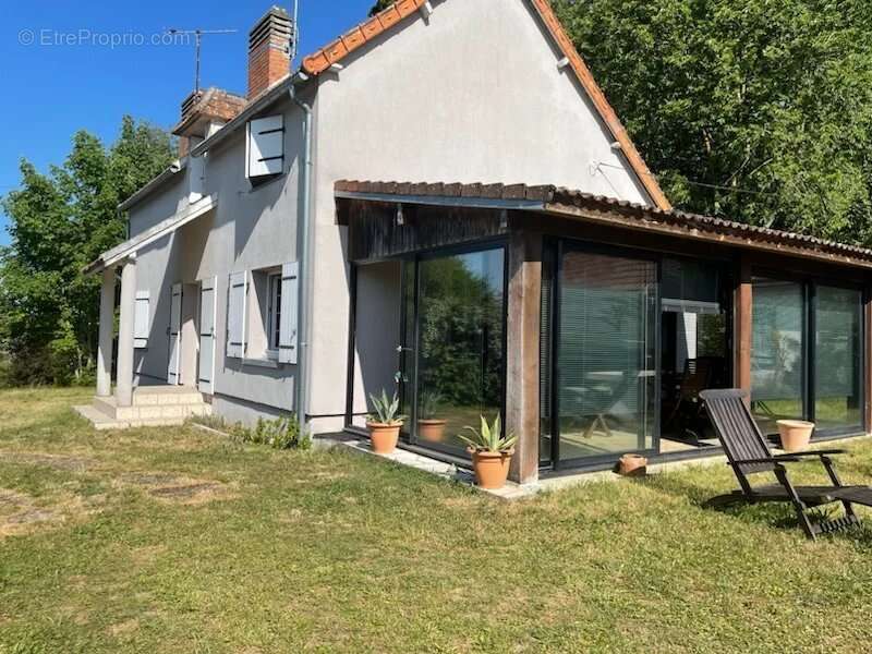 Maison à TOURNON-SAINT-PIERRE