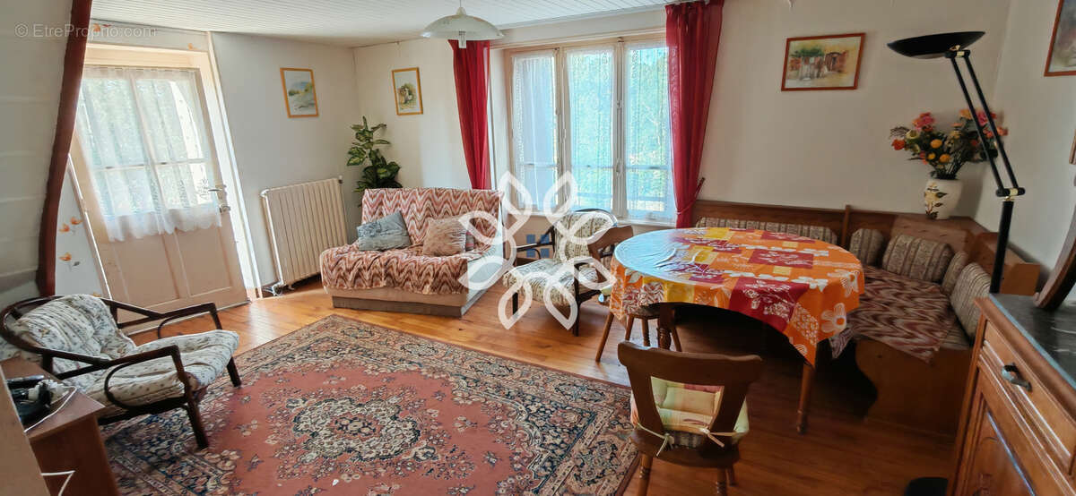 Maison T3 à rénover - Dépendances et terrain - photo 3