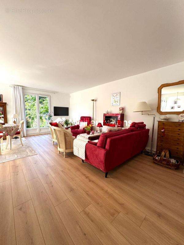 Appartement à LIVRY-GARGAN