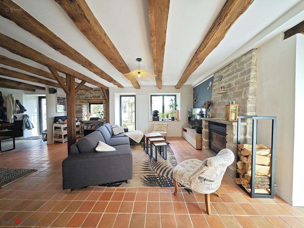 Maison à MALESTROIT