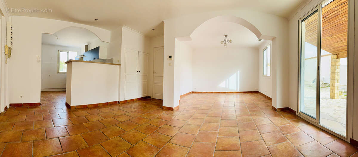 Maison à SAINT-GILLES