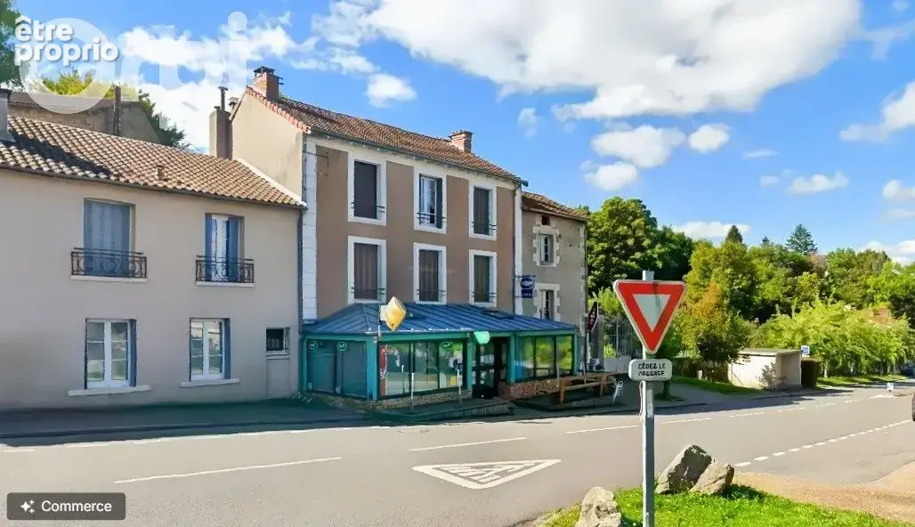 Photo Appartement à Razes au prix de 120 000€