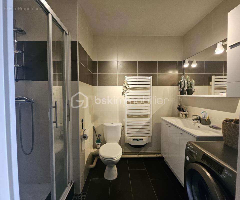 Appartement à LA MOTTE-D'AVEILLANS