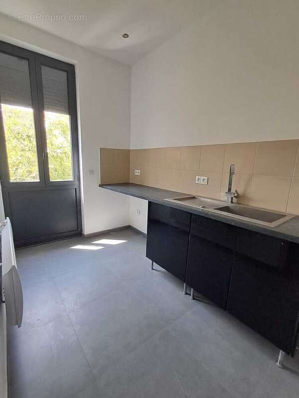 Maison 165 m² à Les Pavillons-Sous-Bois  - photo 7