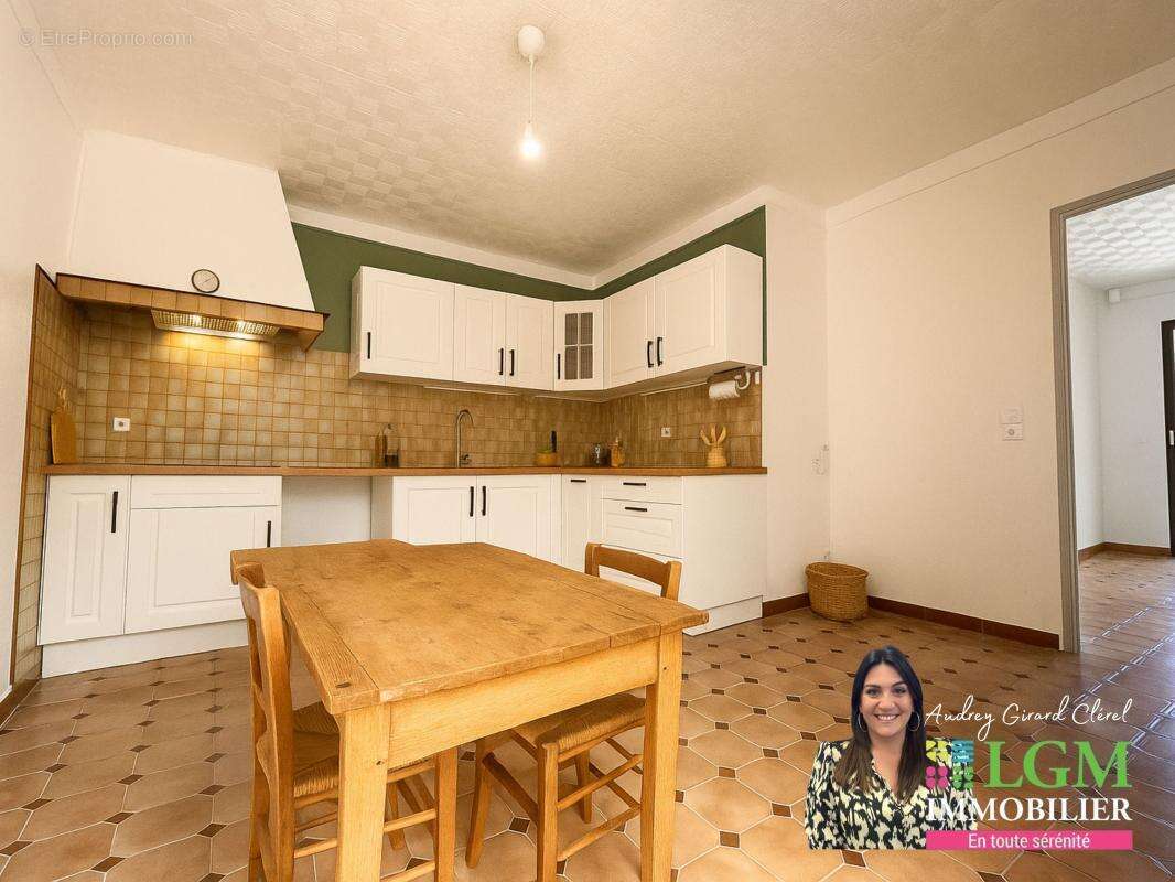 Maison à SAINT-JEAN-DE-VEDAS