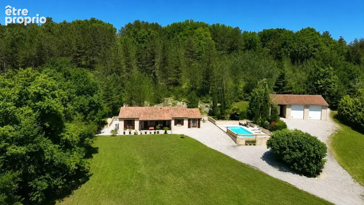 Maison de plain-pied avec piscine et garage - photo 3