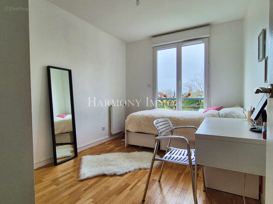 Appartement à FONTAINES-SUR-SAONE