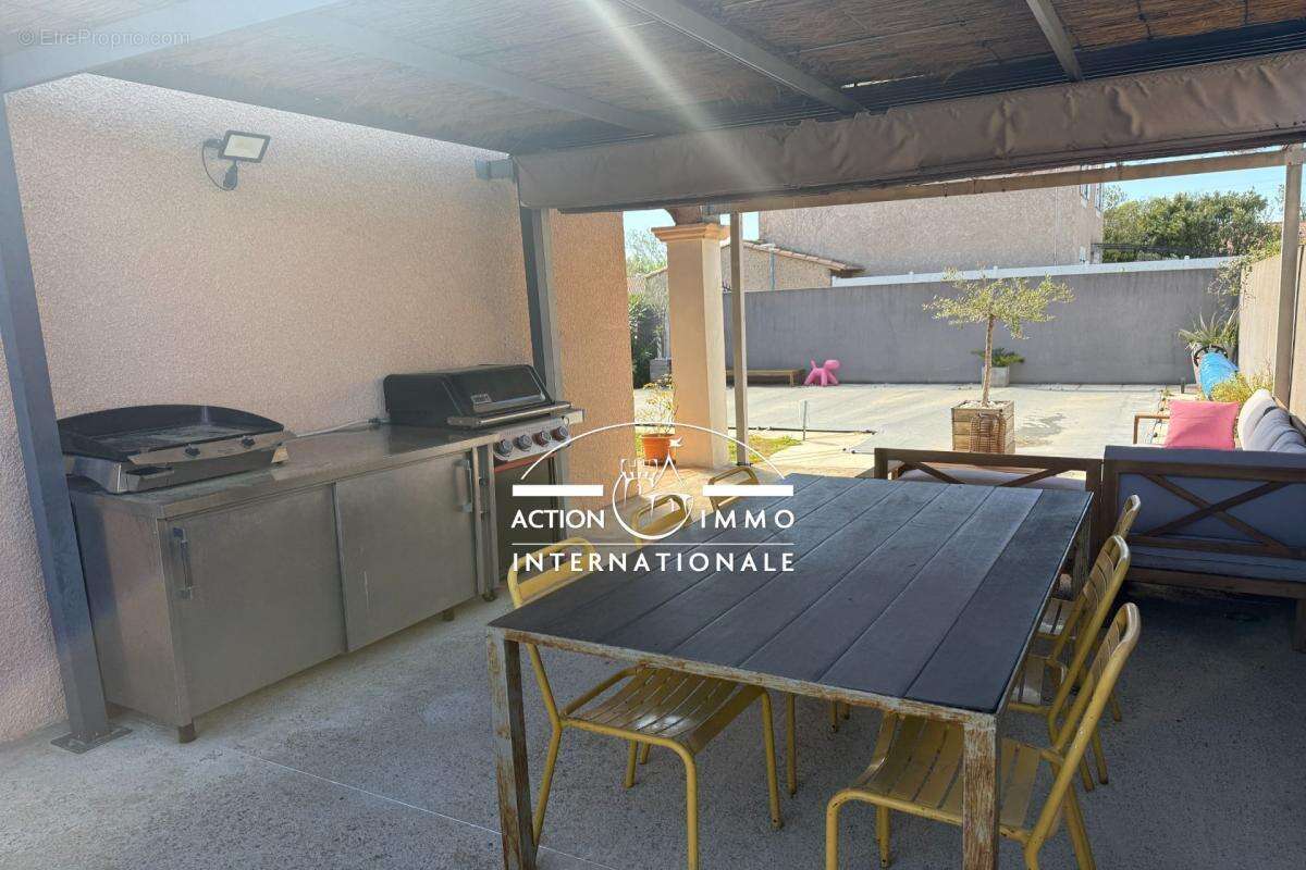 Maison à SAINT-MARTIN-DE-CRAU