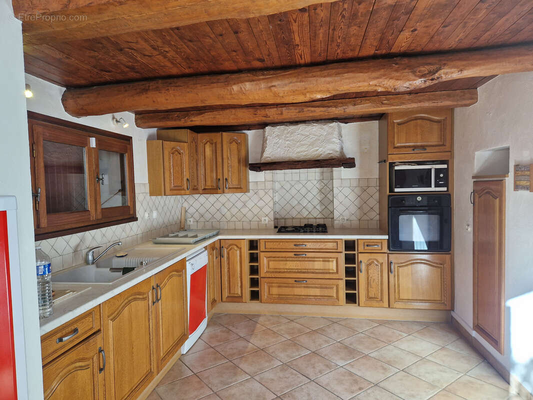 Maison à AUBRES