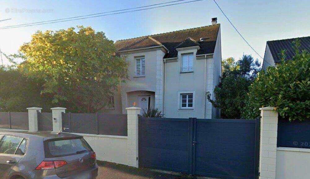 Maison à LONGJUMEAU
