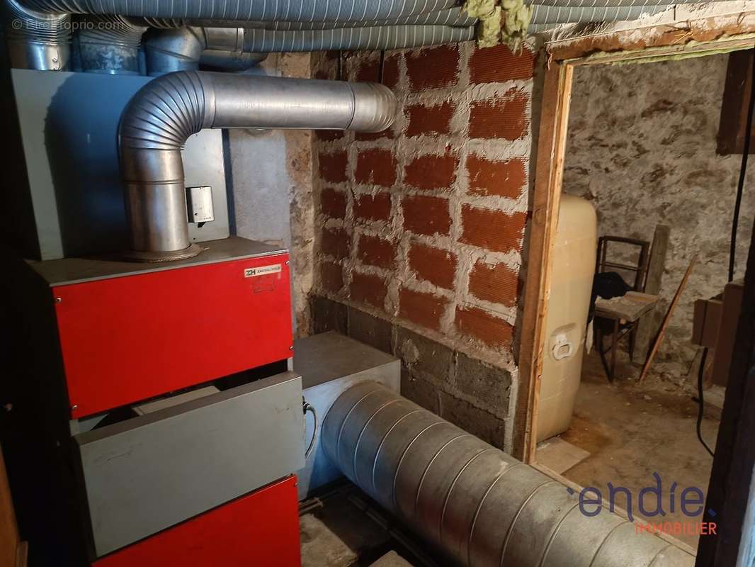 Maison à THENEUILLE