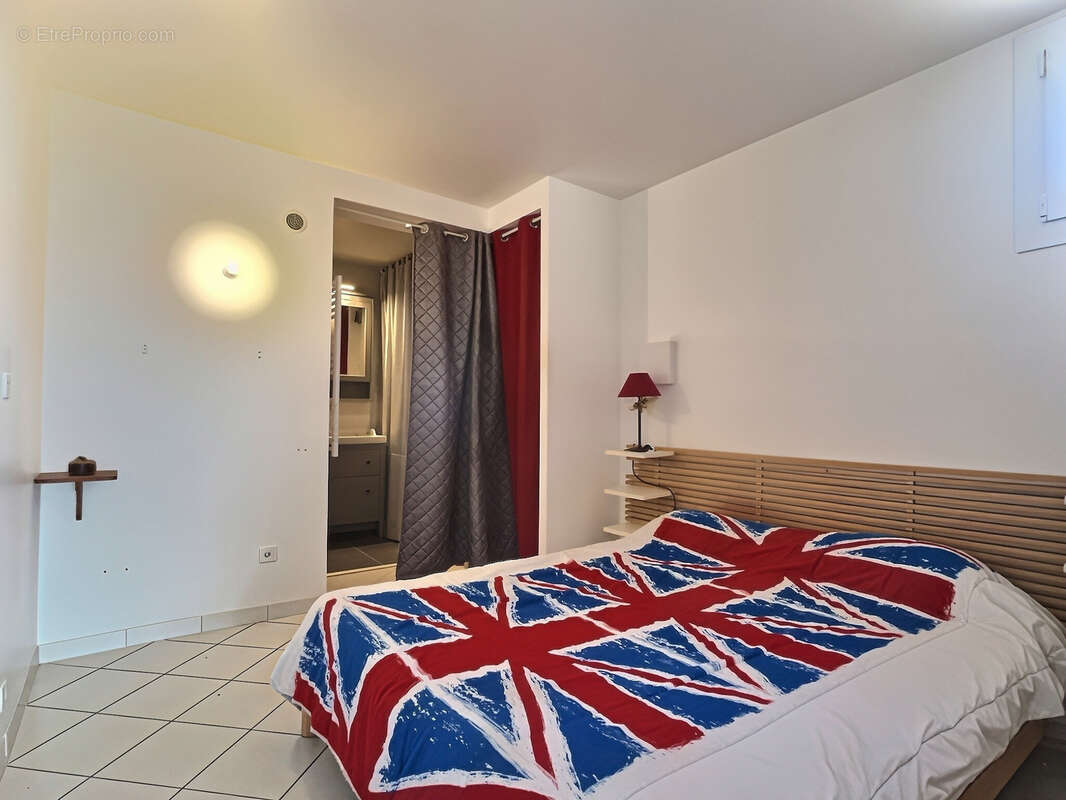 T3 avec vue mer exceptionnelle et iles - stationnements - photo 5