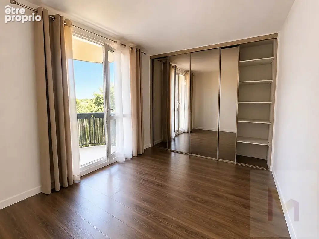 Appartement 3 pièces lumineux avec balcon - RER A à 8 min - photo 3