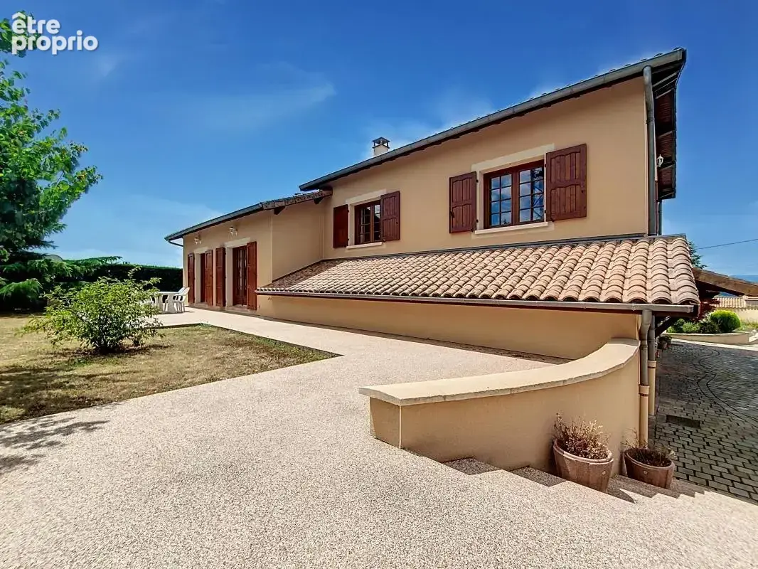 Maison - 4 Chambres - Dont 1 suite parentale - Garage - Piscine - Pool House - Jardin - Terrasse - Au calme absolu - Jolie vue d - photo 3