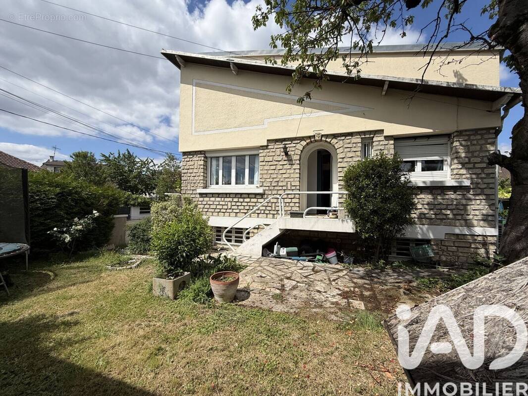 Photo 1 - Maison à SAVIGNY-SUR-ORGE