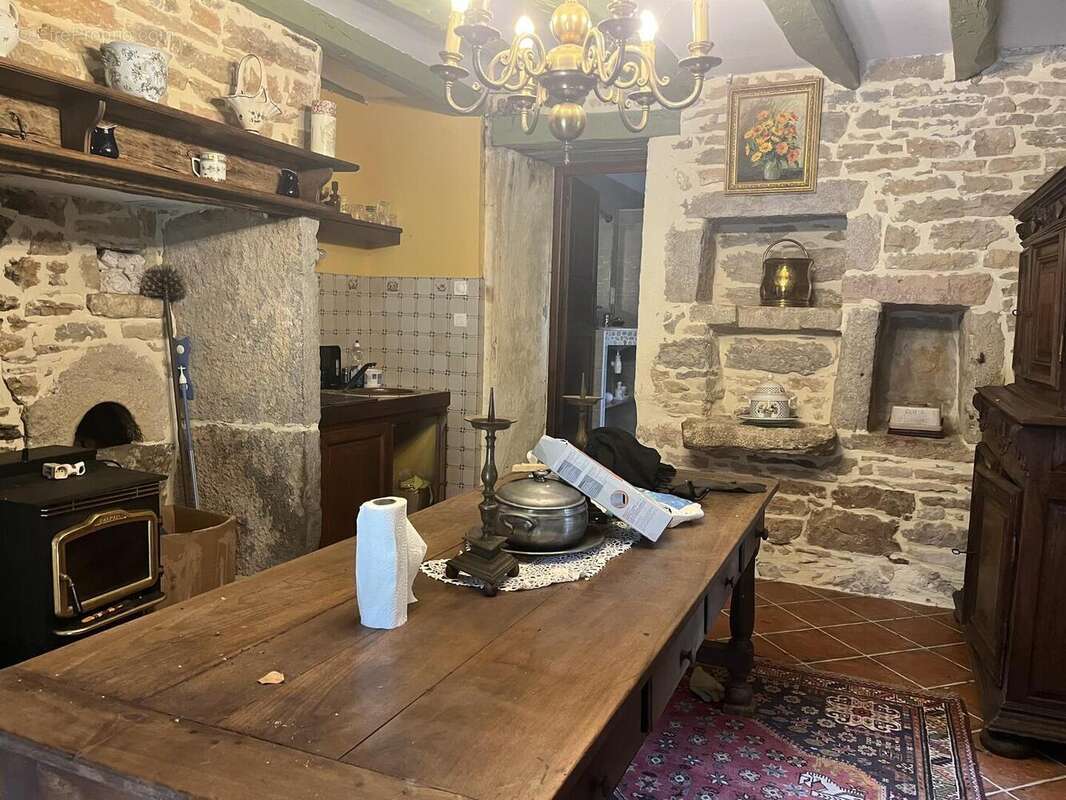 Gîte - Cuisine / Salle à manger - Maison à LIVERNON