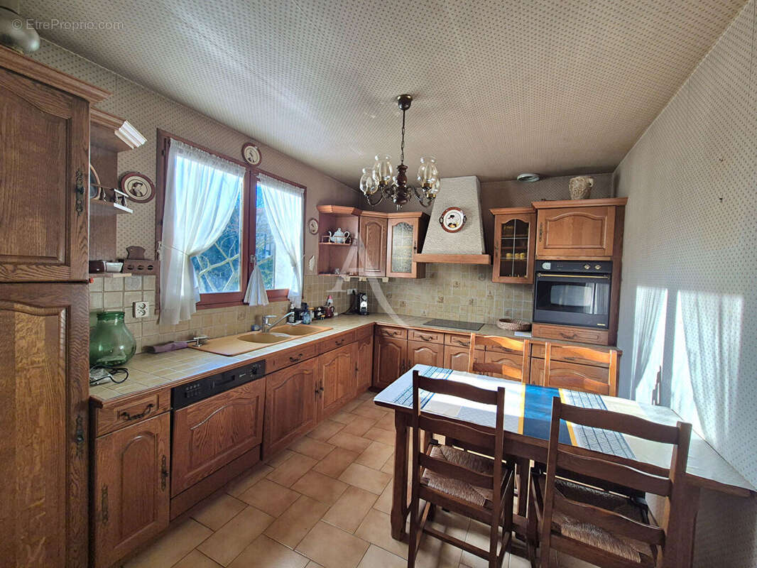 Maison familiale indépendante  Sous-sol total  JARDIN - photo 6