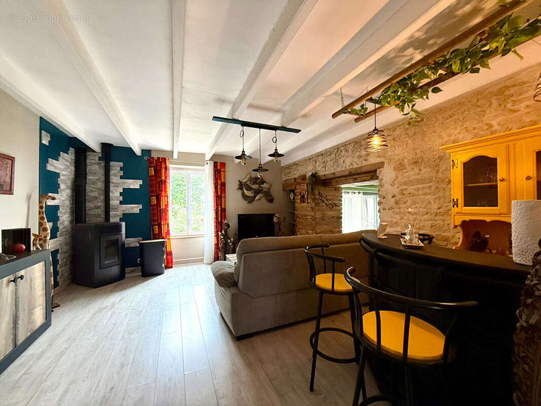 Maison à PAMPROUX