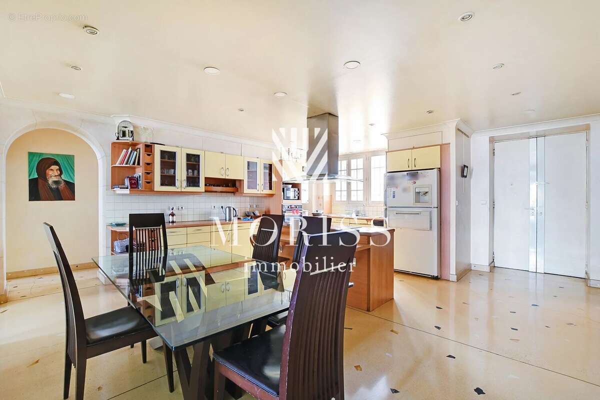 Appartement à PARIS-9E