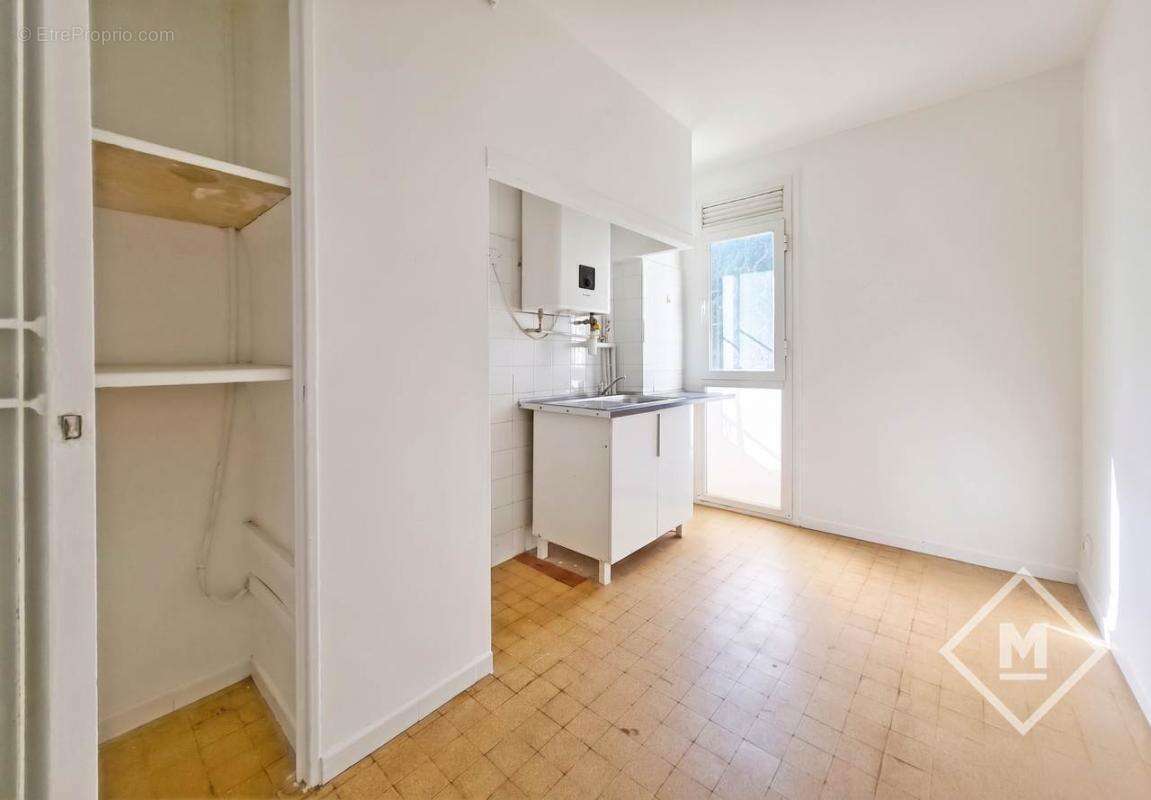 Appartement à MARSEILLE-9E