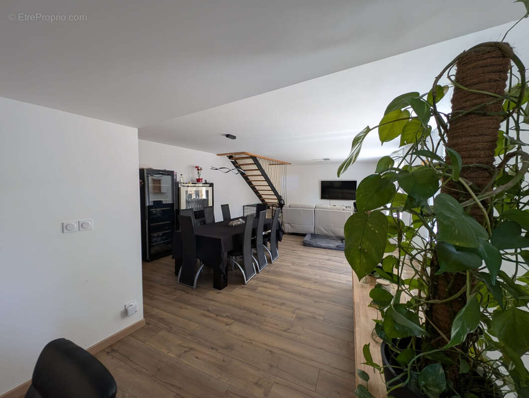 Maison à SARRAS
